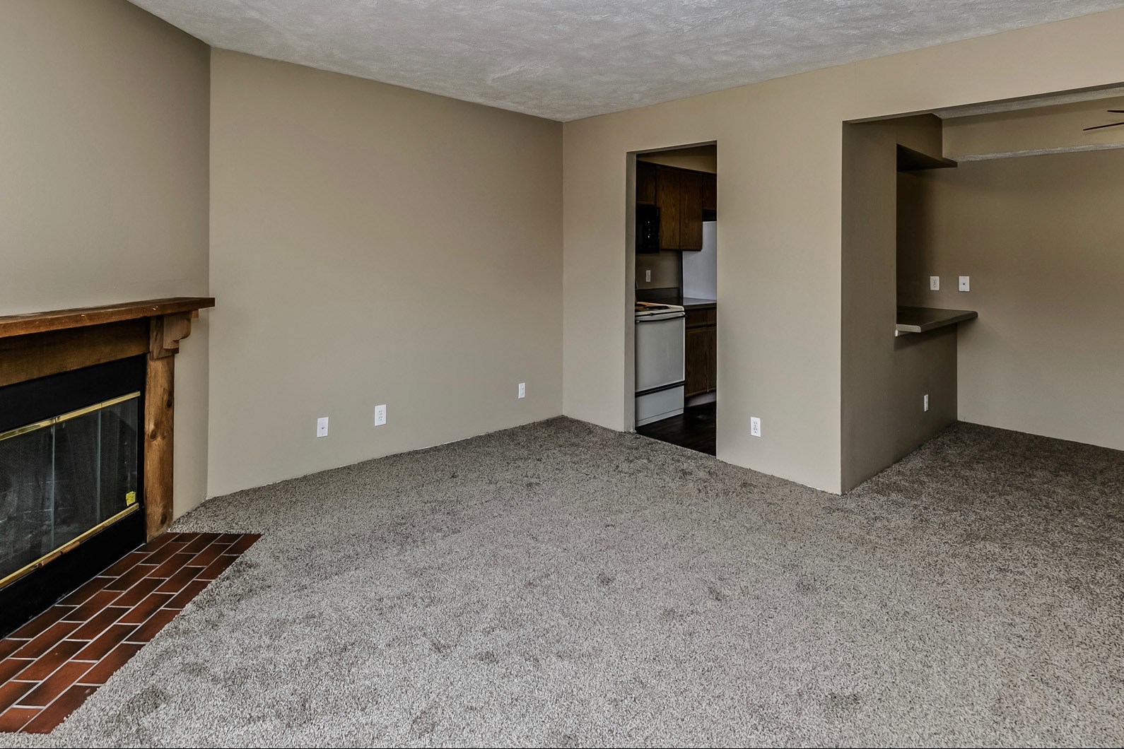 Large floor plans at Fox Ridge Apartments, Omaha, NE